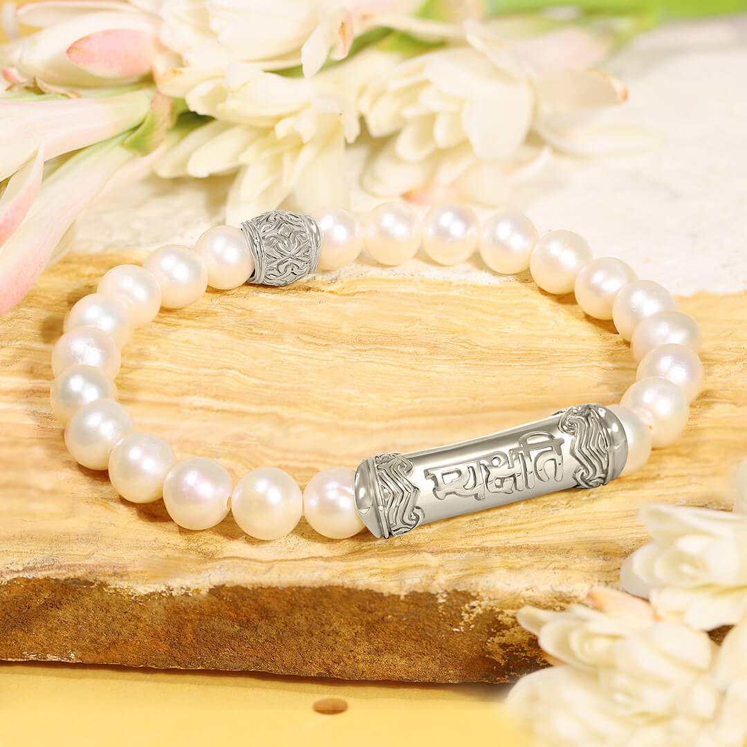Be Present Pearl Mantra Bracelet (silver) 3