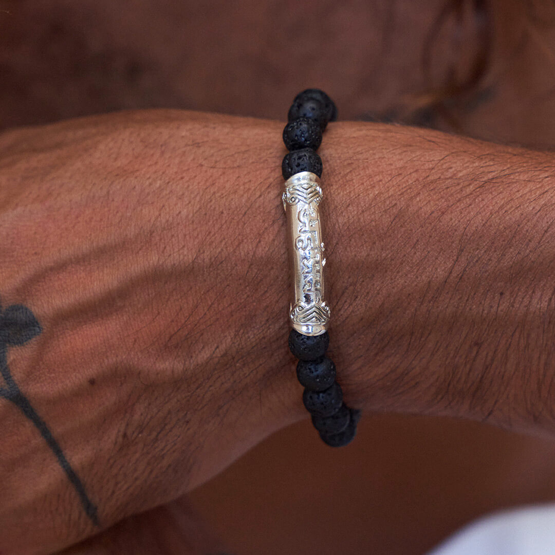 I AM DIVINE LOVE Sanskrit Lava Bracelet (silver brass) 7