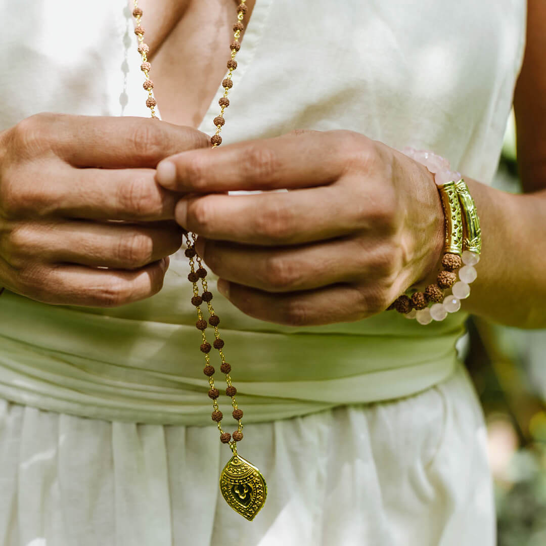 I AM DIVINE LOVE Sanskrit Rose Quartz Bracelet (gold brass) 5
