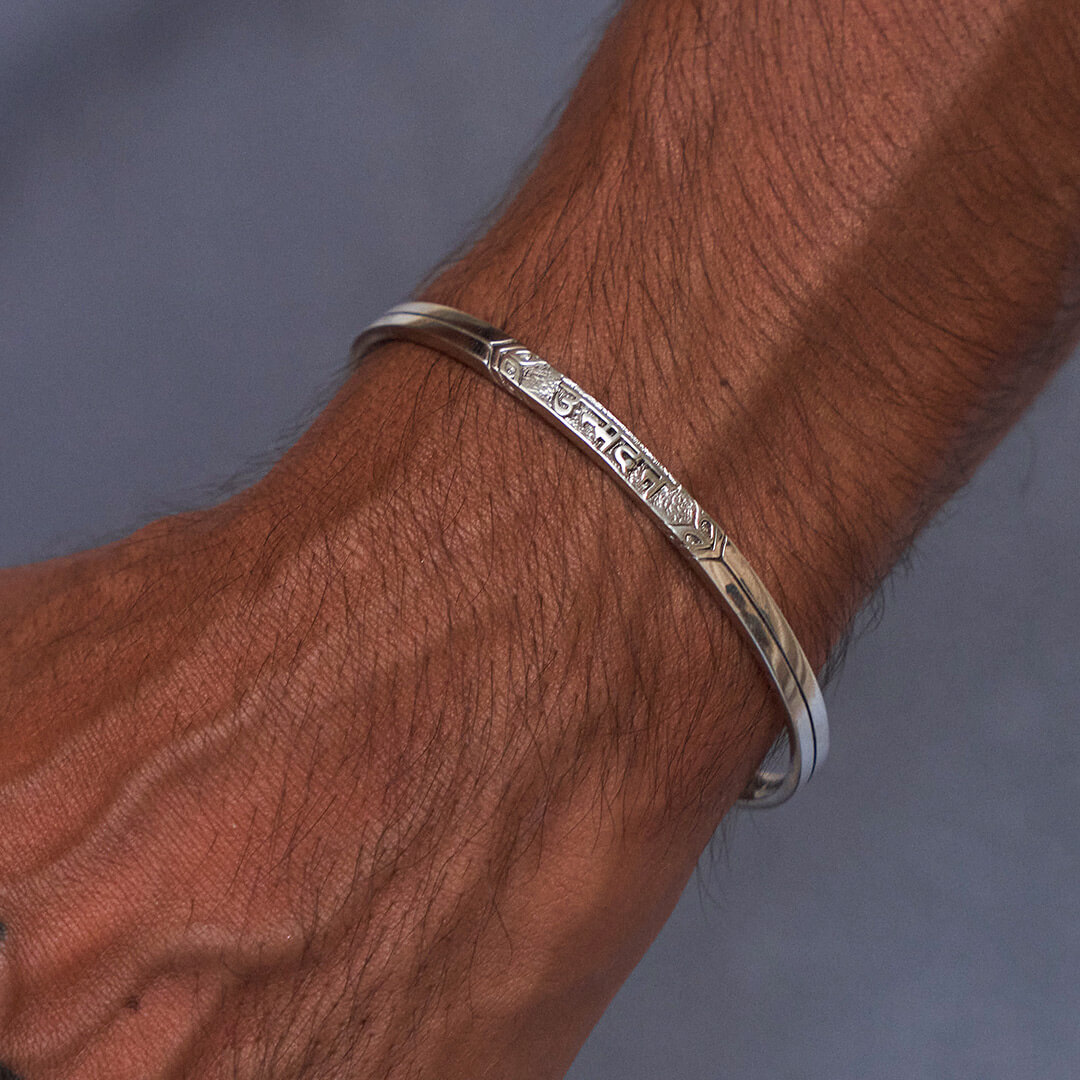 Unmandana Mantra Cuff Bracelet (Silver Brass) 9