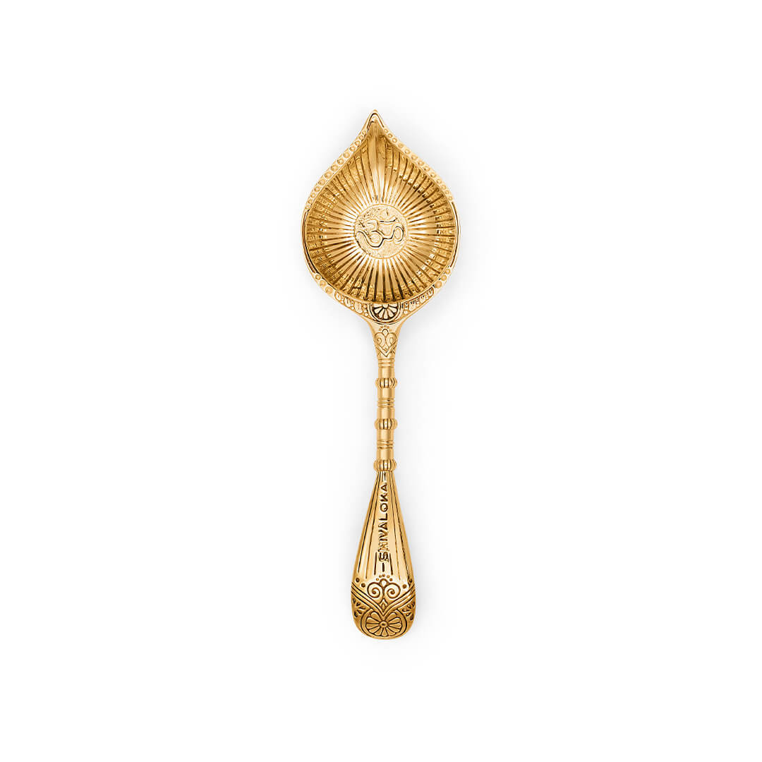 Dipti Arathi Puja Oil Lamp (14cm) 1 – square